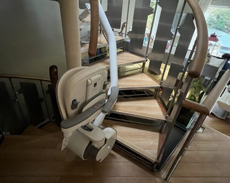 Stairlift Solution Case Study: Narrow Spiral Staircase (Flow X)