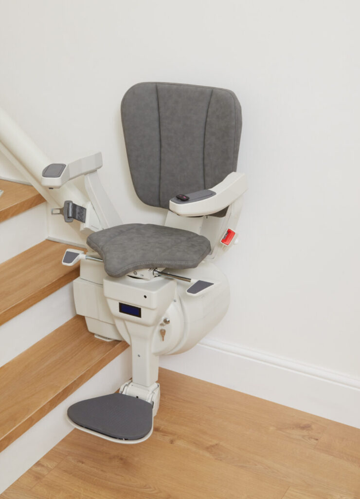plus_chair 2